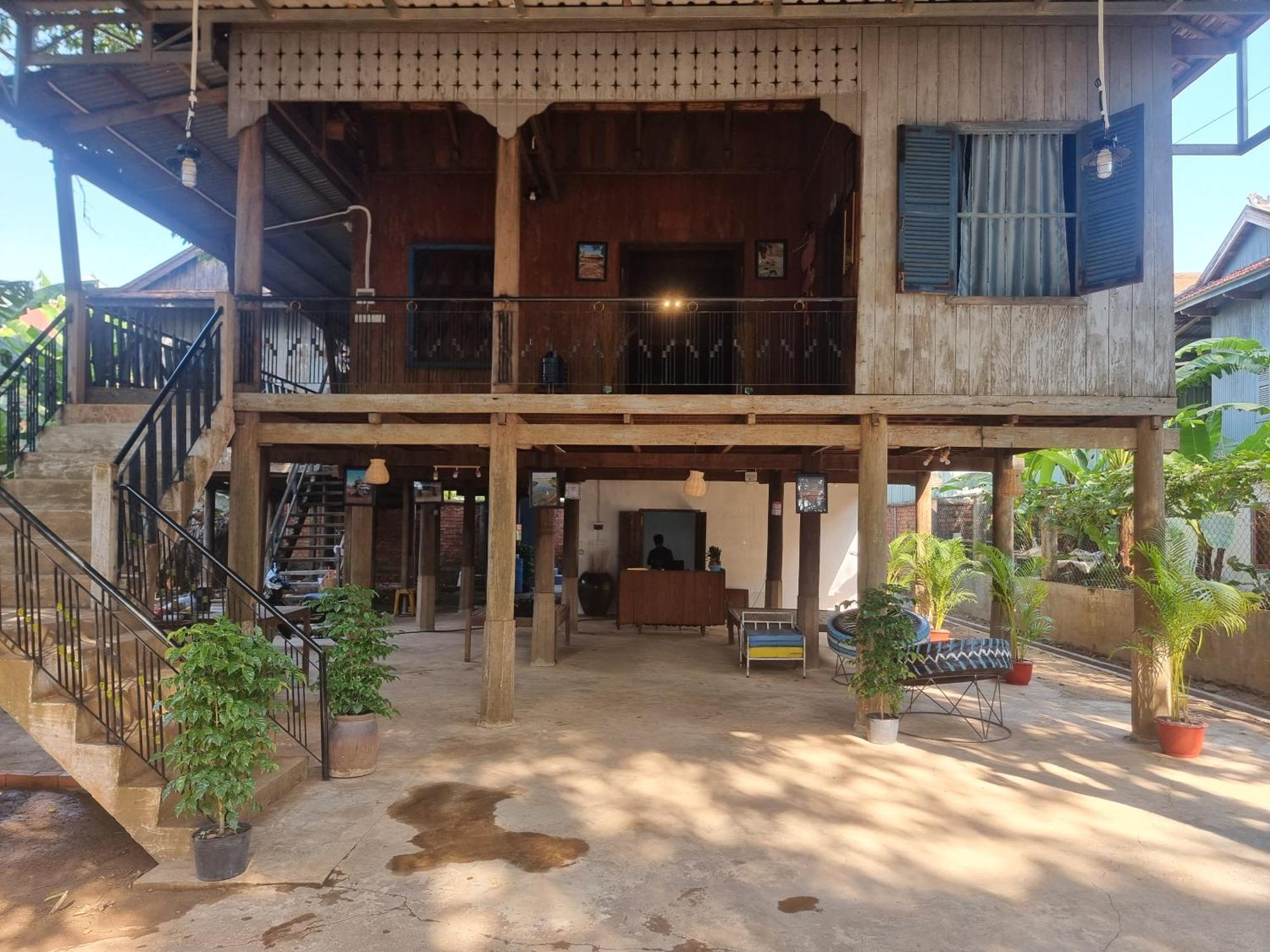 Discover Kratie Homesetay Екстериор снимка